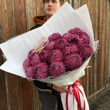 Букет с хризантемами «Бигуди»