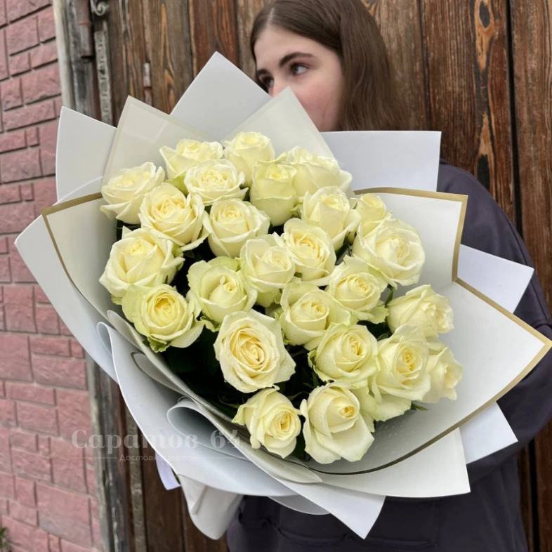 Букет из 25-ти белых роз &laquo;Роскошь чистоты&raquo;
