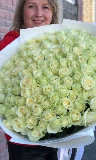 Букет «101 белая роза»