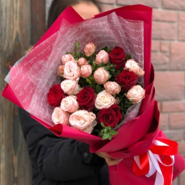 Букет из роз «страсть и нежность»