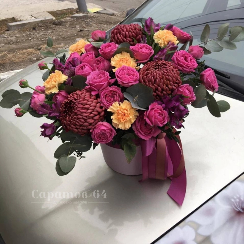 Цветы в шляпной коробке &laquo;осенняя роскошь&raquo;