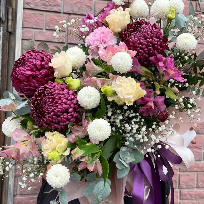 Цветы в коробке &laquo;Сиреневые тона&raquo;