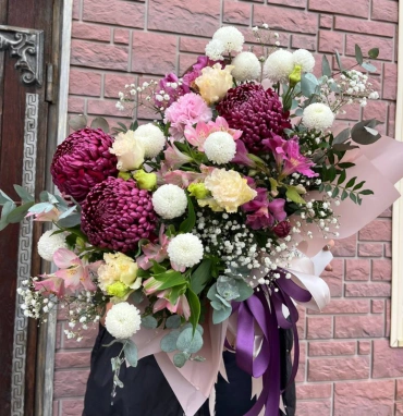 Цветы в коробке «Сиреневые тона»