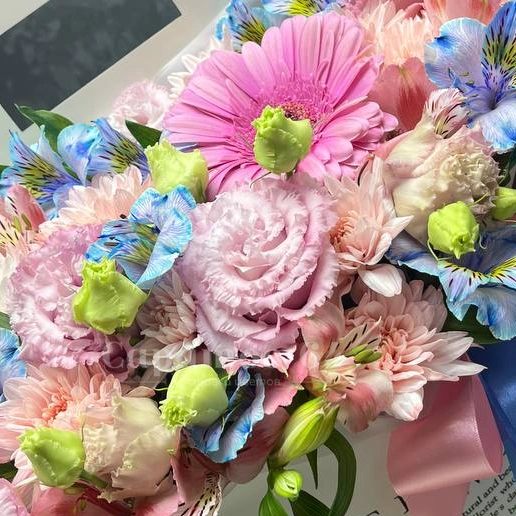 Композиция в коробке &laquo;яркий всплеск&raquo;