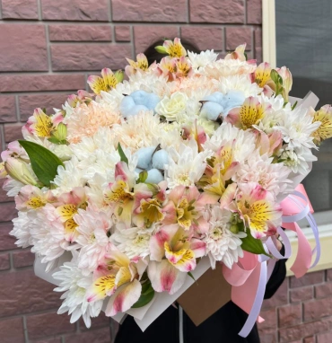 Цветочная композиция «персиковый крем»