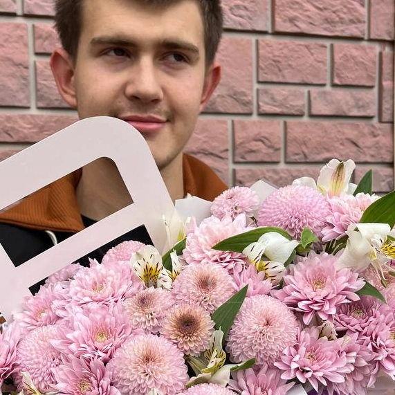 Композиция цветочная в сумочке &laquo; лавандовый чизкейк&raquo;