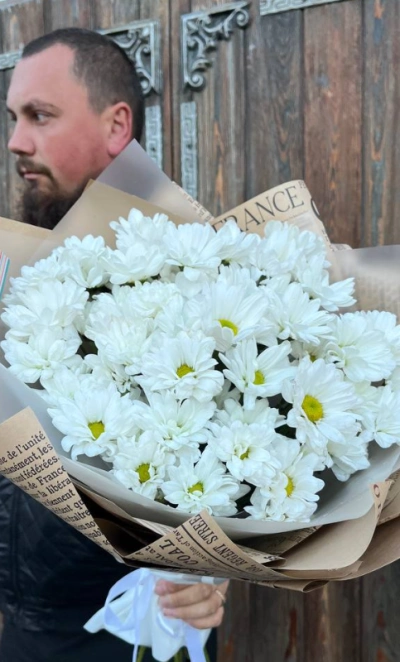 Букет из ромашковой хризантемы «Белое облако»