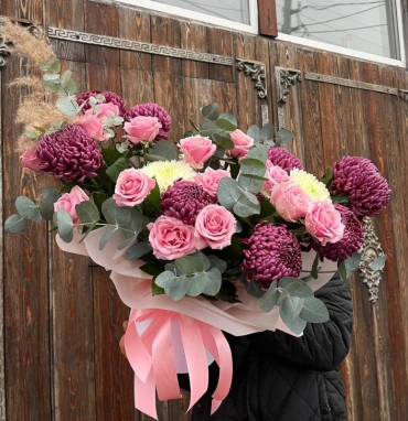 Композиция в шляпной коробке «восторг»