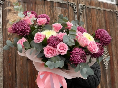 Композиция в шляпной коробке «восторг»