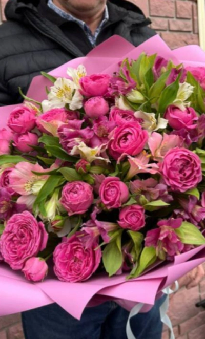 Букет мисти баблс с альстромерией 