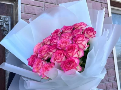 Букет 17 розовых роз