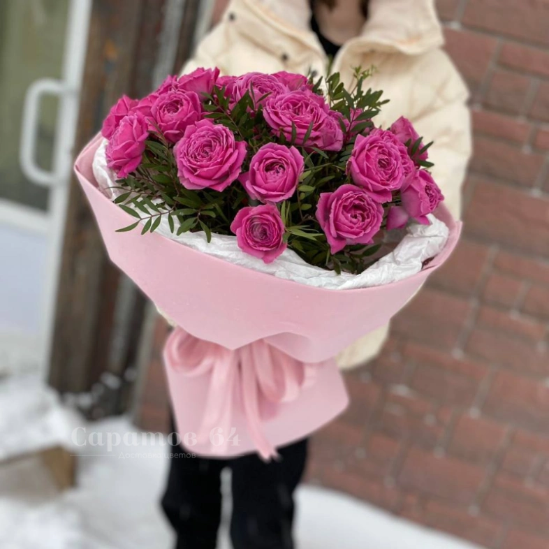 Букет из пионовидной кустовой розы &laquo;шарики&raquo;