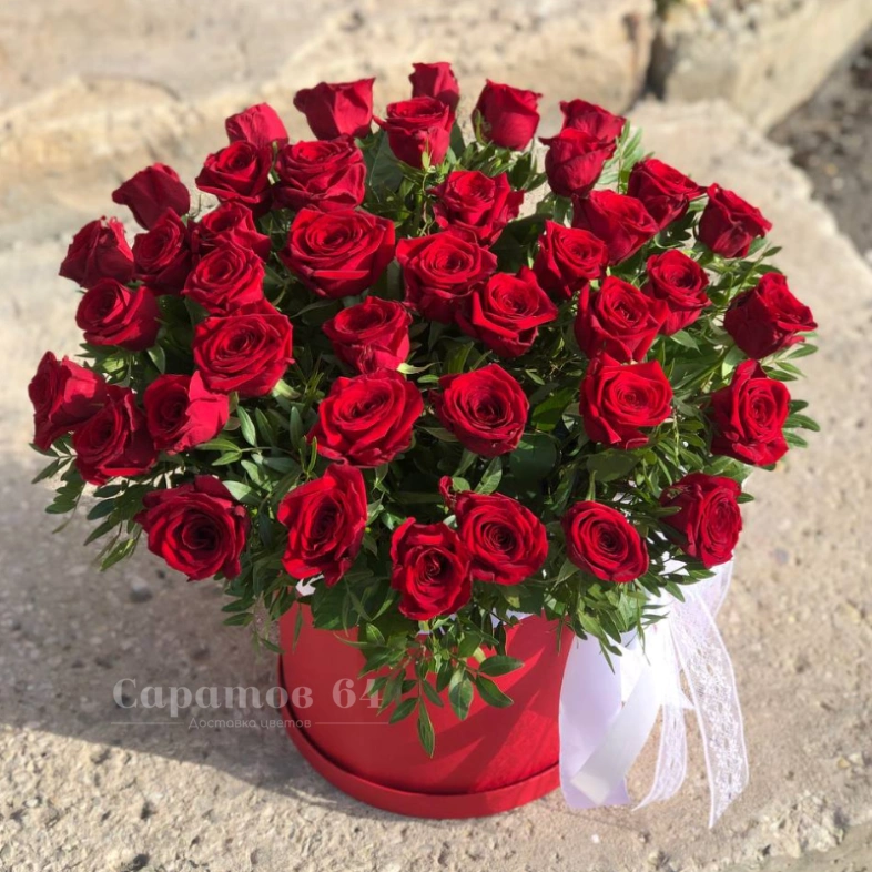 Композиция в шляпной коробке &laquo;красота розы&raquo;