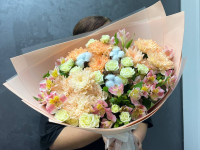 Букет «персиковое безе»