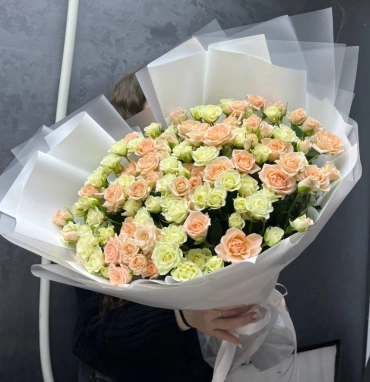 Букет из кустовых роз Микс