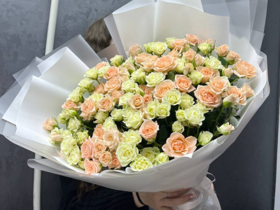 Букет из кустовых роз Микс