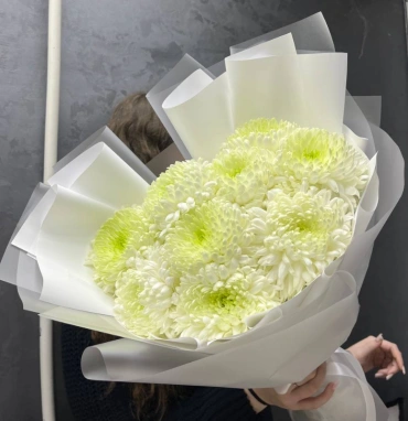 Букет хризантем «Магнум»