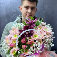 Сумочка с орхидеей, хризантемами и гипсофилой 0