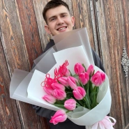 15 розовых тюльпанов в белом оформлении 0