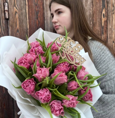 Букет 19 пионовидных розовых тюльпанов
