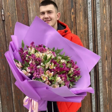 Букет 51 альстромерия микс