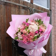 Сборный большой букет с гортензией, хризантемами и альстромерией  0