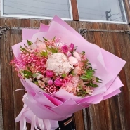 Сборный большой букет с гортензией, хризантемами и альстромерией  1