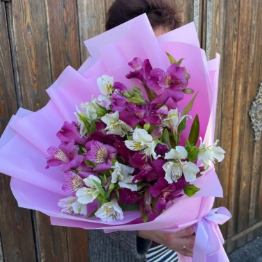 Букет из 7 альстромерий 