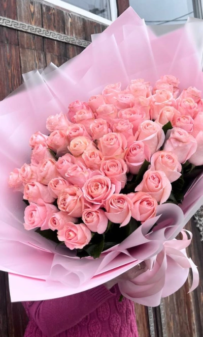 51 нежно-розовая роза