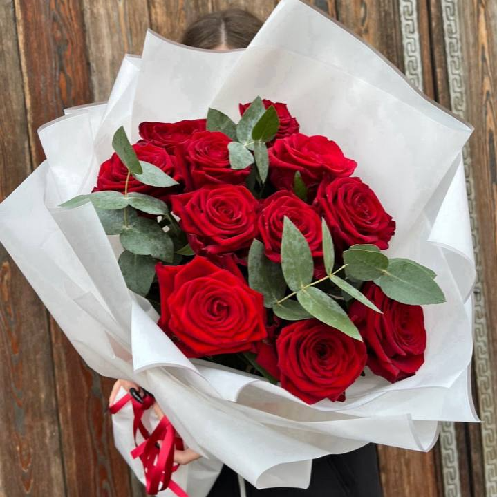 Букет из красных роз «огонь страсти»